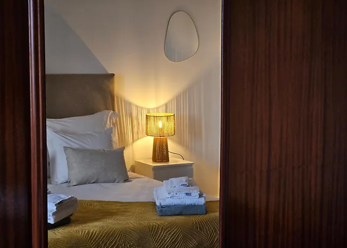 Pensjonat A Casa Do Comandante - Piscina E Jardim Lagoa (Azores)