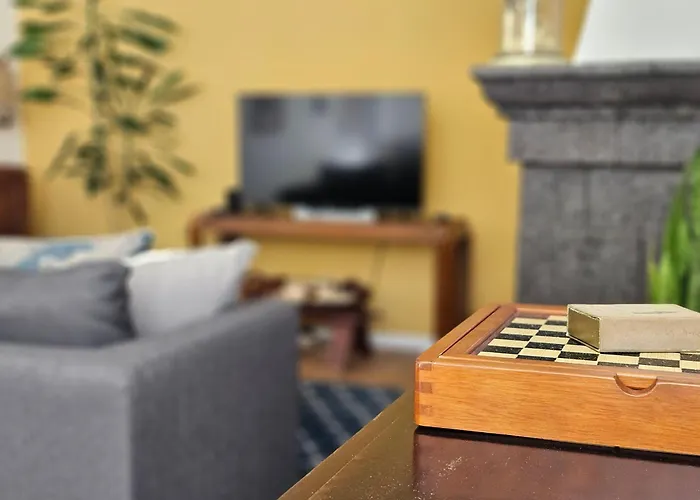 Pensjonat A Casa Do Comandante - Piscina E Jardim Lagoa (Azores)