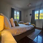 A Casa Do Comandante - Piscina E Jardim Guest house *