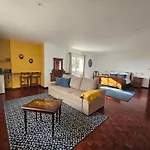 A Casa Do Comandante - Piscina E Jardim Guest house *