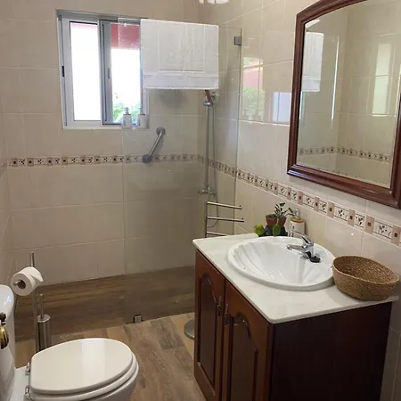 A Casa Do Comandante - Piscina E Jardim Pensjonat Lagoa (Azores)