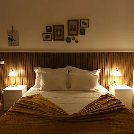 A Casa Do Comandante - Piscina E Jardim Guest house